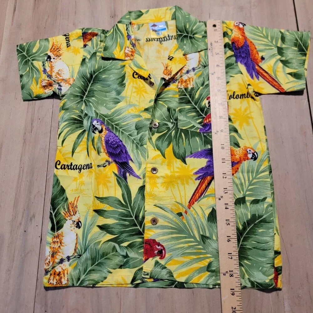 Vintage YMLA Shorts Set Cartegena Colombia Tropical Parrots Silk Feel Sz Boys 10